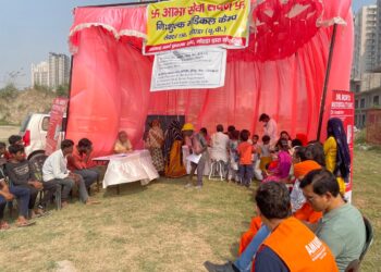 Medical Camp Brings Healthcare to Marginalised Families in Noida