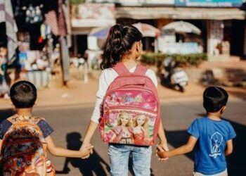 Delhi school commute puts adolescents at risk as 2 in 3 cross major roads alone